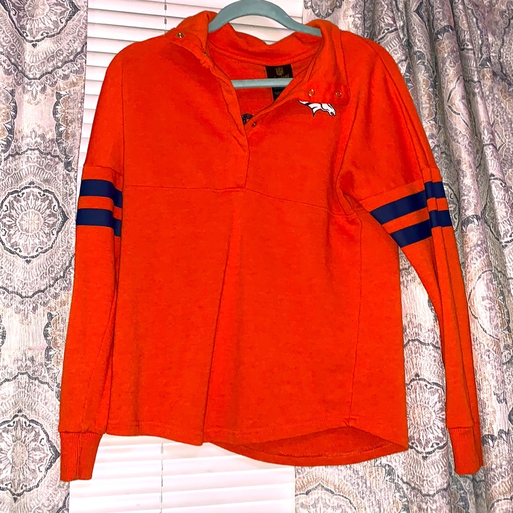 Broncos juniors collection half button up size medium